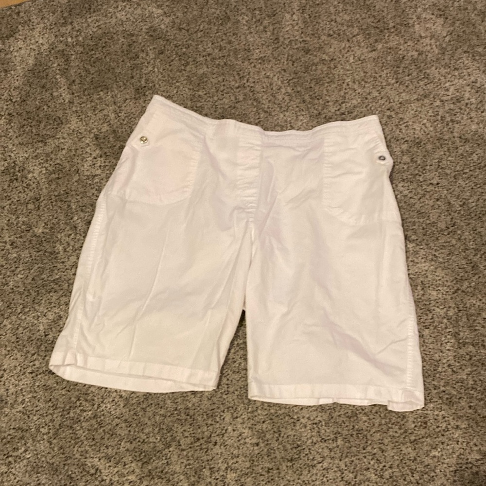 20w white shorts